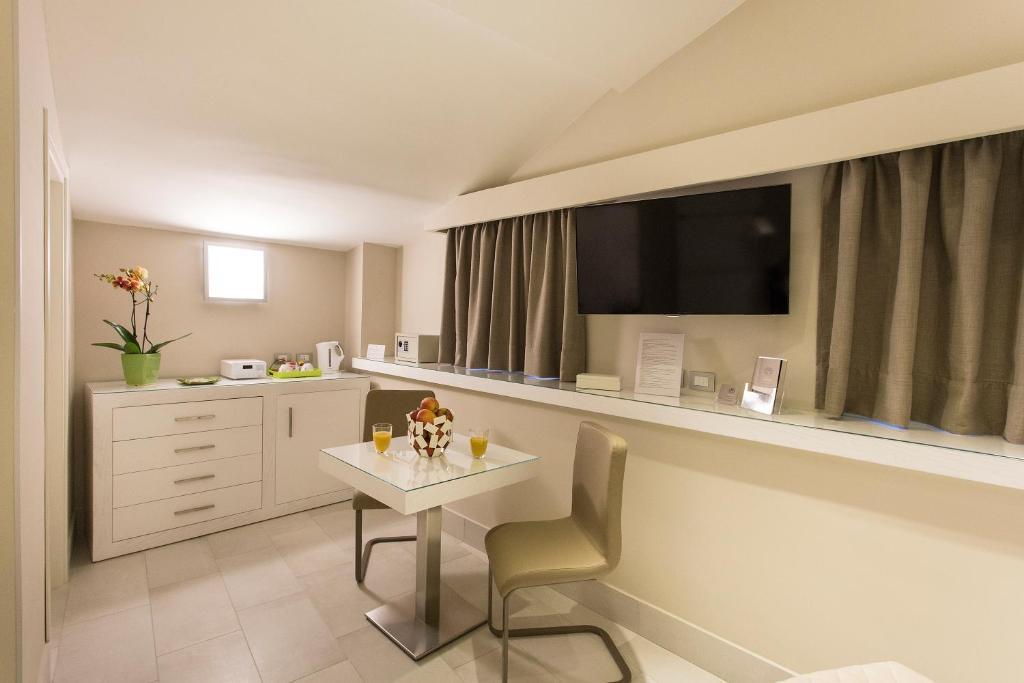 Aparthotel Magi House Relais 2*
